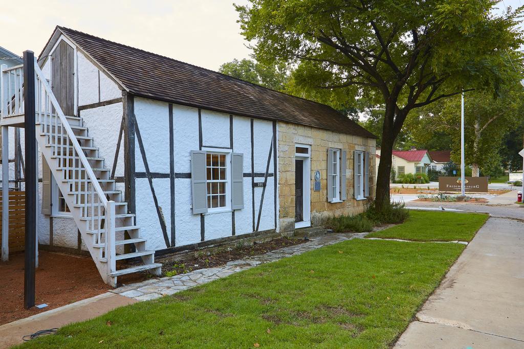 Fredericksburg Inn And Suites Eksteriør bilde